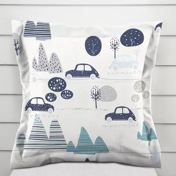 Povlak na polštářek Dětský bavlněný povlak na polštář s lemem Sandra SA-685 Modrá auta mezi stromy na bílém 40 x 40 cm