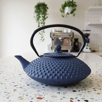 AROMELIO Litinová čajová konvice s filtrem MIKA, 1250 ml, tmavě modrá