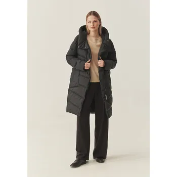 Dámský kabát Tatuum DÁMSKÝ PLÁTĚNÝ PÉŘOVÝ KABÁT — VIOLA