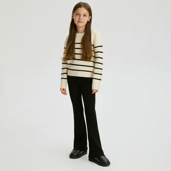 Dívčí kalhoty Reserved - Rozšířené legíny - černý - 795FH-99X - 795FH-99X-146