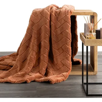 deka Deka CARO s reliéfním vzorem v cihlové barvě Rozměr deky: 200x220cm