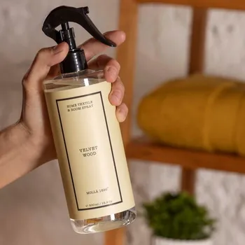 Osvěžovač vzduchu Osvěžovač vzduchu a textilií ve spreji CERERIA MOLLA SPRAY HOME VELVET WOOD 500 ml