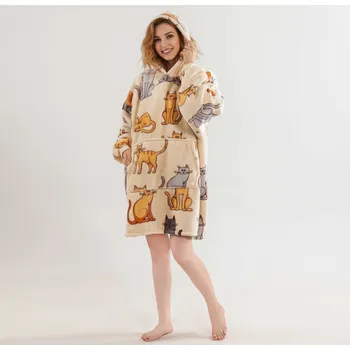 deka Beránková mikinová deka s rukávy a kapucí COLORED CATS, krémová