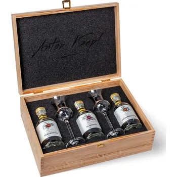 Dárkový potravinový koš Anton Kaapl Dřevěný box 3x2 dcl + 2x sklenička