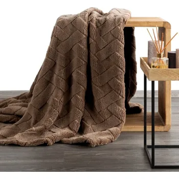 deka Deka CARO s reliéfním vzorem v hnědé barvě Rozměr deky: 150x200cm