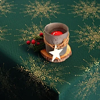 Vánoce Vánoční ubrusy - Zlatá vločka - zelené 100x140