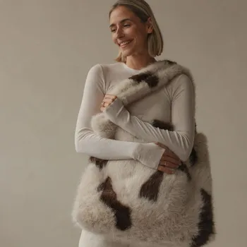 Přebalovací taška STUDIO NOOS Taška Mom Bag Faux Fur Holy Cow