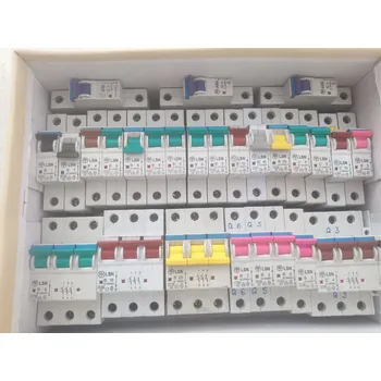 modulární přístroj a rozvaděč 1F / 3F jednofázový třífázový jistič OEZ LSN Varianta: 3F LSN B 16A