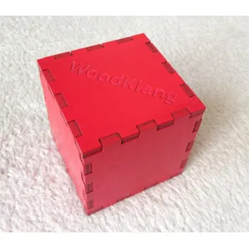 Perkuse Woodklang Chrastivá Kostka Červená Cube Shaker 50x50x50mm PE061R