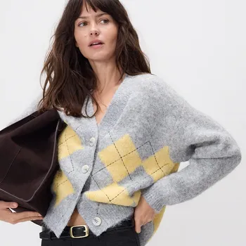 Dámský svetr Reserved - Kardigan s kosočtvercovým vzorem - světle šedá - 014HV-09M - 014HV-09M-L