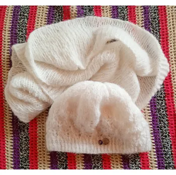 Čepice Dámský set šály a čepice