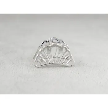 Malý kovový skřipec na vlasy Barva: stříbrná