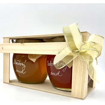 Dárkový potravinový koš Včelařství Thomayer Dárkové balení medů ve dřevě 2x650g