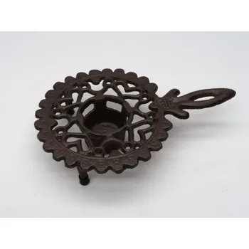 Litinový ohříváček s držátkem na čajovou svíčku