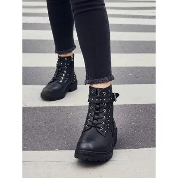 Dámská zimní obuv Sinsay - Kotníkové boty z umělé kůže - černá - 038GX-99X - 038GX-99X-41