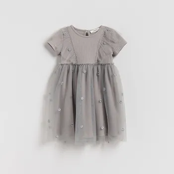 Dívčí šaty Reserved - Vyšívané šaty s tylem - světle šedá - 516FW-09X - 516FW-09X-98