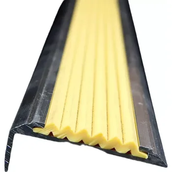 Rohožka Žlutá hliníková schodová hrana s protiskluzovým páskem FLOMA Antislip - délka 300 cm, šířka 5,3 cm, výška 2 cm - 00110015