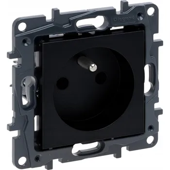 Elektrická zásuvka Jednoduchá zásuvka s uzemněním, šroubové svorky, černá NILOE STEP 863530 Legrand