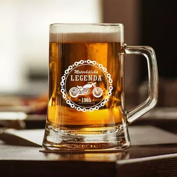 Sklenice Půllitr s pískovaným motivem "MOTORKÁŘSKÁ LEGENDA" (Do poznámky v nákupním košíku napište požadované požadovaný rok)