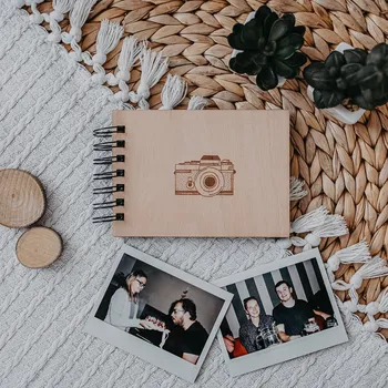 Fotoalbum Dědova dílna Mini fotoalbum Aparát A6 na šířku Počet a barva papírů: Bílé - 15 listů