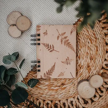 Dědova dílna Mini fotoalbum Kapradí A6 na výšku Počet a barva papírů: Bílé - 15 listů