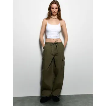 Dámské oblečení Kalhoty cargo - 38 - House - khaki - 687GB-87X