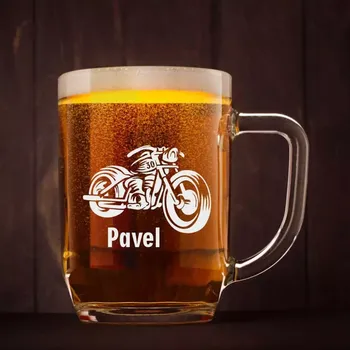 Sklenice Půllitr s pískovaným motivem "CHOPPER" (Do poznámky v nákupním košíku napište požadované požadované jméno a číslo)