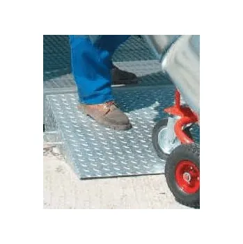 Nakládací rampa pro vozidlo Meva Nájezd žárově zinkový