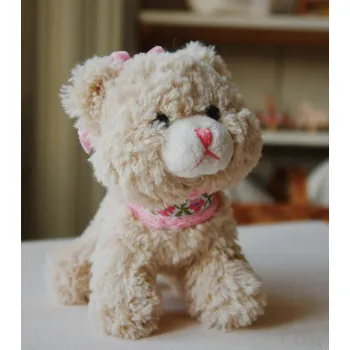 Hračka pro nejmenší Konges Slojd Plyšová kočička s rolničkou Konges Sløjd Activity Kitty