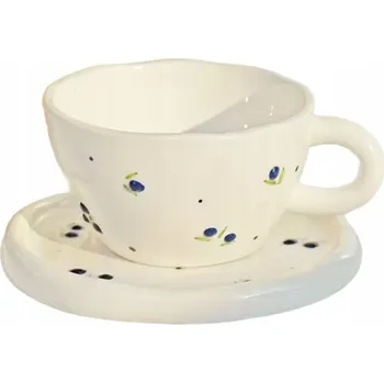 Ručně Malovaný Keramický šálek s podšálkem a Podložkou s Motivem Bobulí