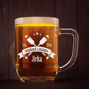 Sklenice Půllitr s pískovaným motivem "VODÁCKÁ LEGENDA" (Do poznámky v nákupním košíku napište požadované požadované jméno a číslo)