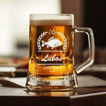 Sklenice Půllitr s pískovaným motivem "LOVEC KAPRŮ"