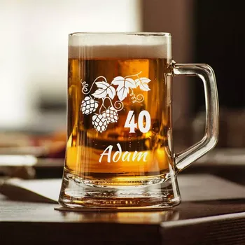 Sklenice Půllitr s pískovaným motivem "CHMELOVÉ BOBULE" (Do poznámky v nákupním košíku napište požadované požadované jméno a číslo)