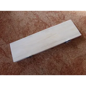 Dřevěná polička 32x9x1,5cm - šrouby