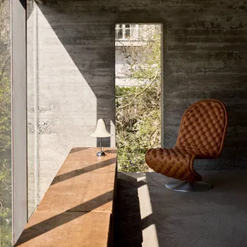 Lampička Stolní lampa VERPAN Pantop, krémově bílá, výška 23 cm, kov - Délka kabelu 250 cm krémově bílá, chrom 1 x 25 W - Doprava zdarma