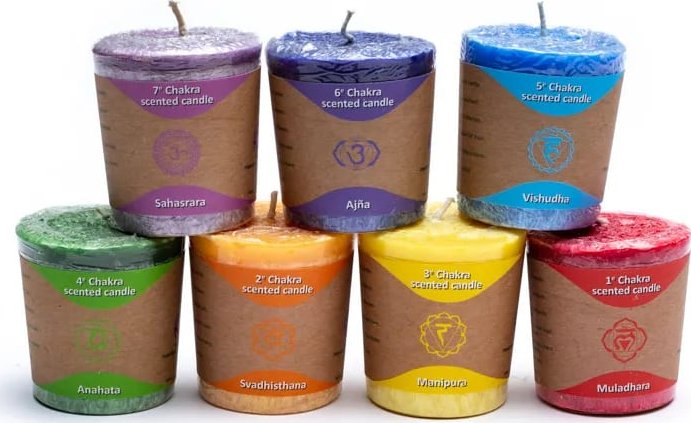 Yogi & Yogini Naturals Vonné svíčky Votivní Čakrové (Dárková sada), 7 x 54 g.
