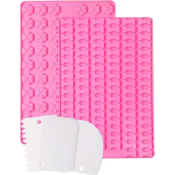 Obraz Dvě velké silikonové formy s 69 hnízdy psí a kočičí tlapky, 108 hnízd kostky