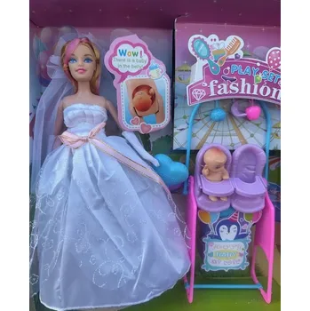 Panenka PANENKA MÁMKA S DĚTMI S KOČÁRKEM A MIMINKO V BŘÍŠKU