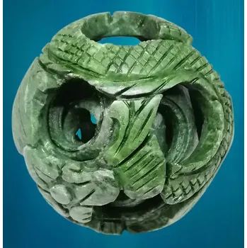 Esoterická nefritová koule 9 cm – 4 typy nefritu v jedné kouli pro feng shui