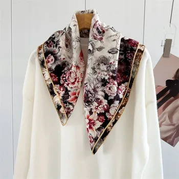 Obraz Šála vícebarevná vlněná 65x65 cm