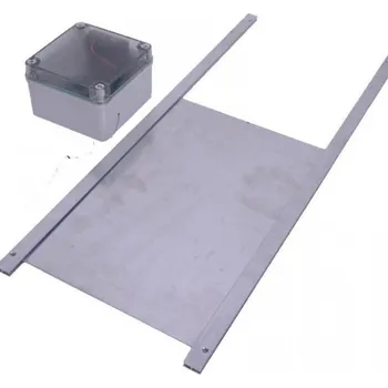 Česká Manufaktura Automatická dvířka do kurníku, na baterie AA