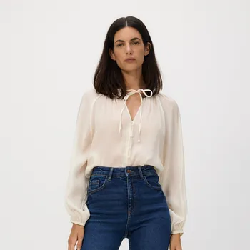 Dámské tričko Reserved - Halenka s příměsí viskózy - krémová - 573EH-01X - 573EH-01X-S