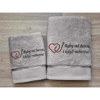 Ručník Luxusní ručník pro rybáře Ryby mě berou... šedá