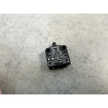 vypínač Koncový polohový spínač SIEMENS 3SE4 206 1x NO/NC