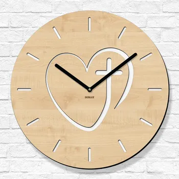 Hodiny Dřevěné hodiny pro věřící - Kříž v srdci, Javor | DUBLEZ