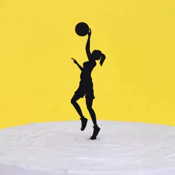 Obraz Dřevěný zápich na dort - Dívka s míčem | DUBLEZ