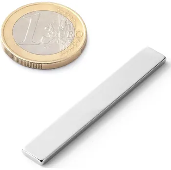 Dekorativní magnet Neodymový magnet kvádr 50&nbsp;×&nbsp;7&nbsp;×&nbsp;1,9&nbsp;mm, síla 2,8&nbsp;kg