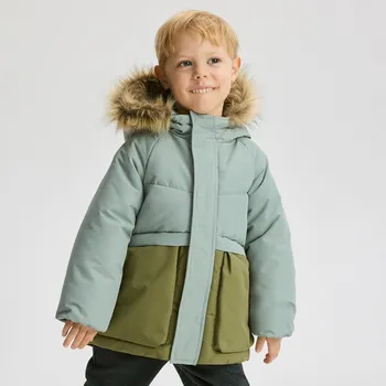 Chlapecká bunda Reserved - Zateplená bunda s kapucí - světle olivová - 857ET-81X - 857ET-81X-116