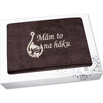 Dárkový potravinový koš Dárkové balení osušky pro rybáře Mám to na háku hnědá