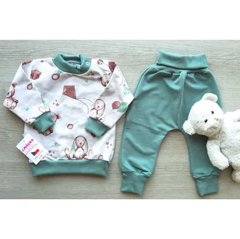 Kojenecké oblečení AMÁLKA Elastická souprava teplákovina, kouzelné hračky Velikost: 68